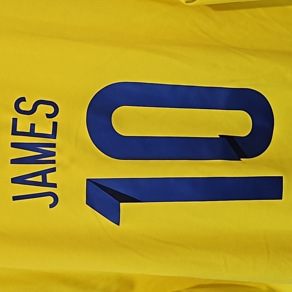 Soccer Fan Columbia Jersey - Picture 7 of 15